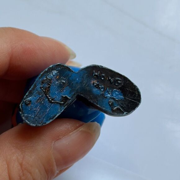 Vintage policeman dressed in blue writing a ticket hard plastic cake topper/toy - Picture 6 of 6